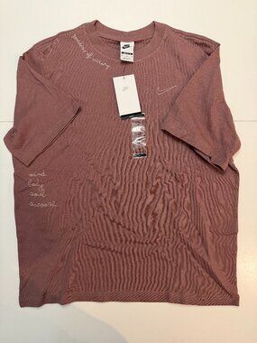 NIKE WOMEN'S T-SHIRT - Size M - NEW WITH TAGS, NEVER WORN